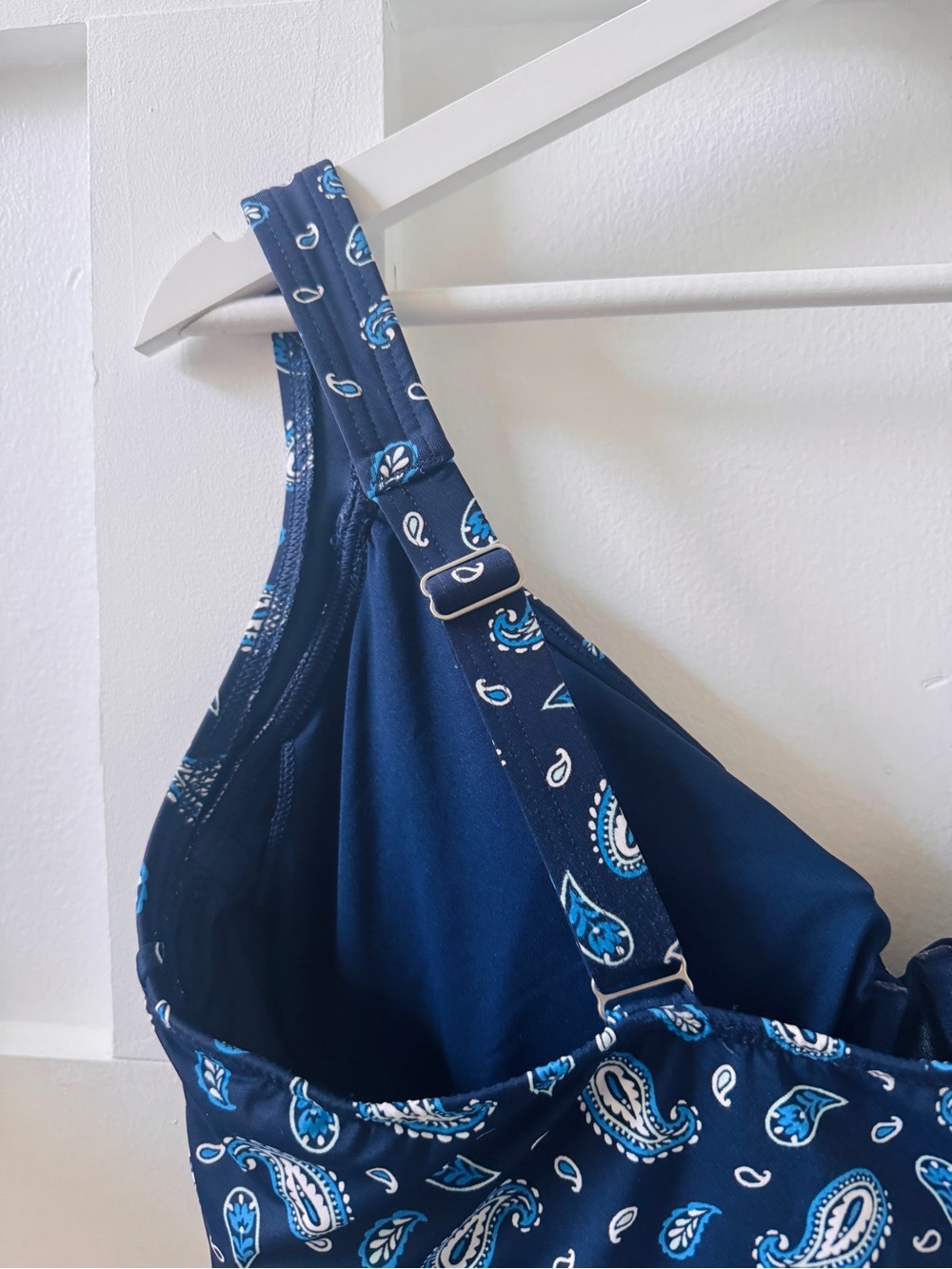 Lands' End Navy and White Swim Tankini Top with Paisley Accents - 14D - Picture 9 of 13